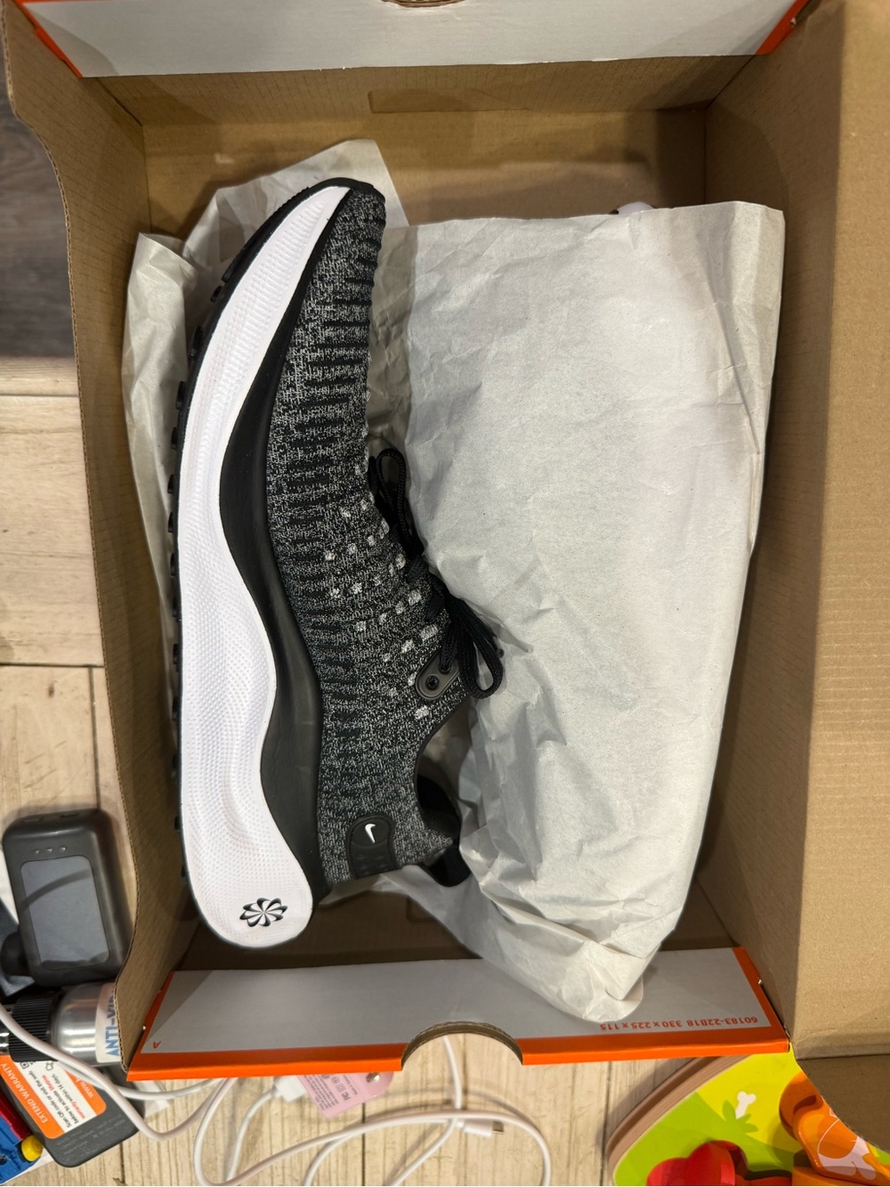 Nike Women’s Black/Gray/White Reactx Infinity Run 4 - New in Box Never Worn